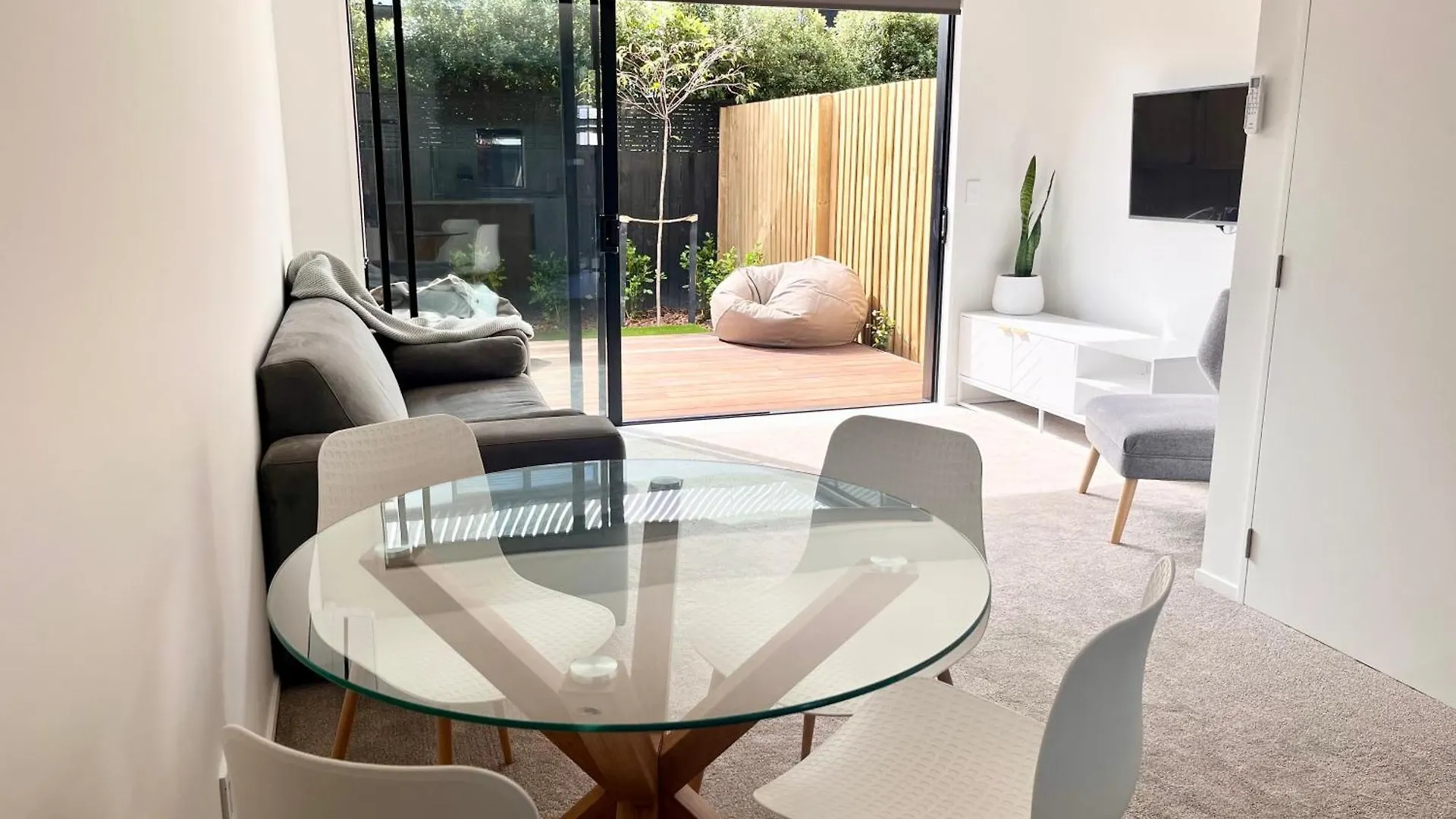 Urban Locale Apartment Christchurch